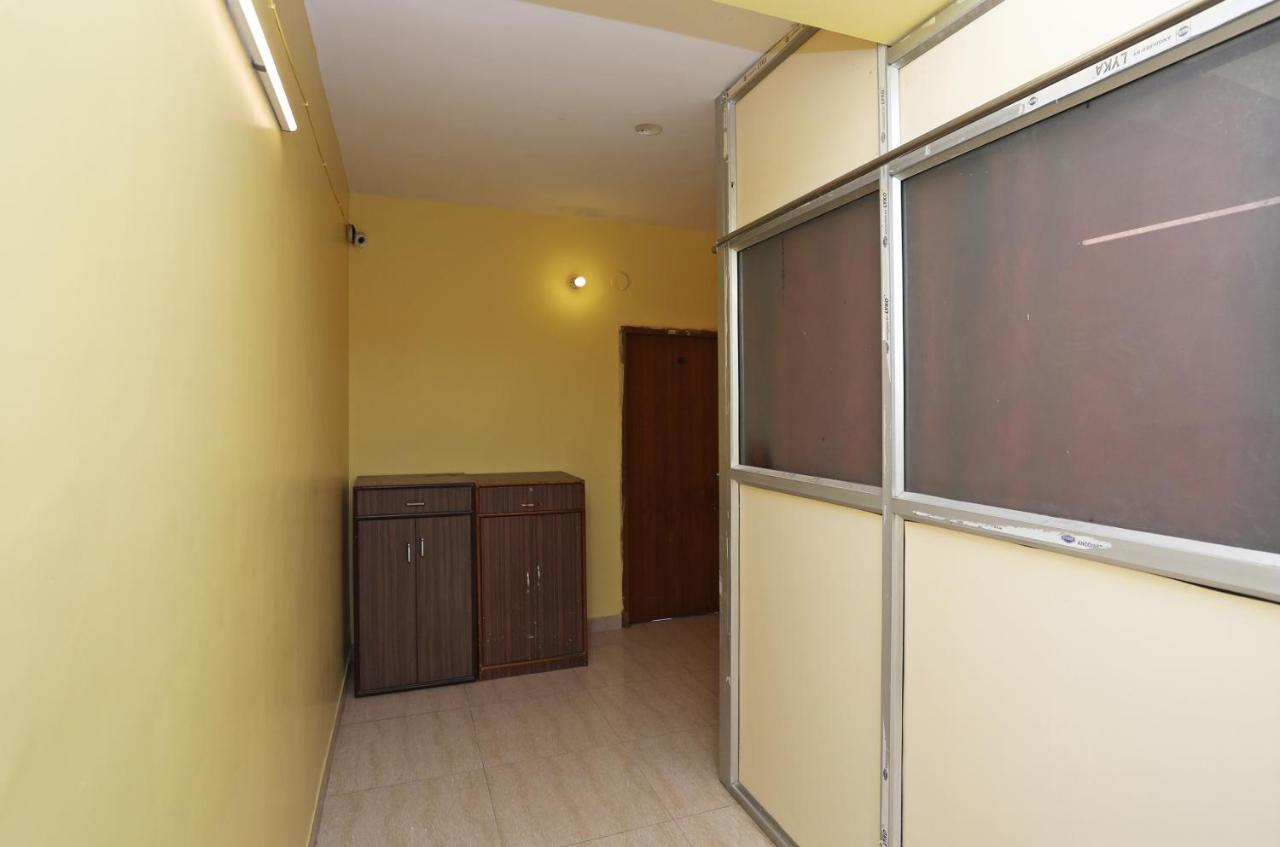Oyo 14818 Sudarshan Apartment Calcutta Exteriör bild