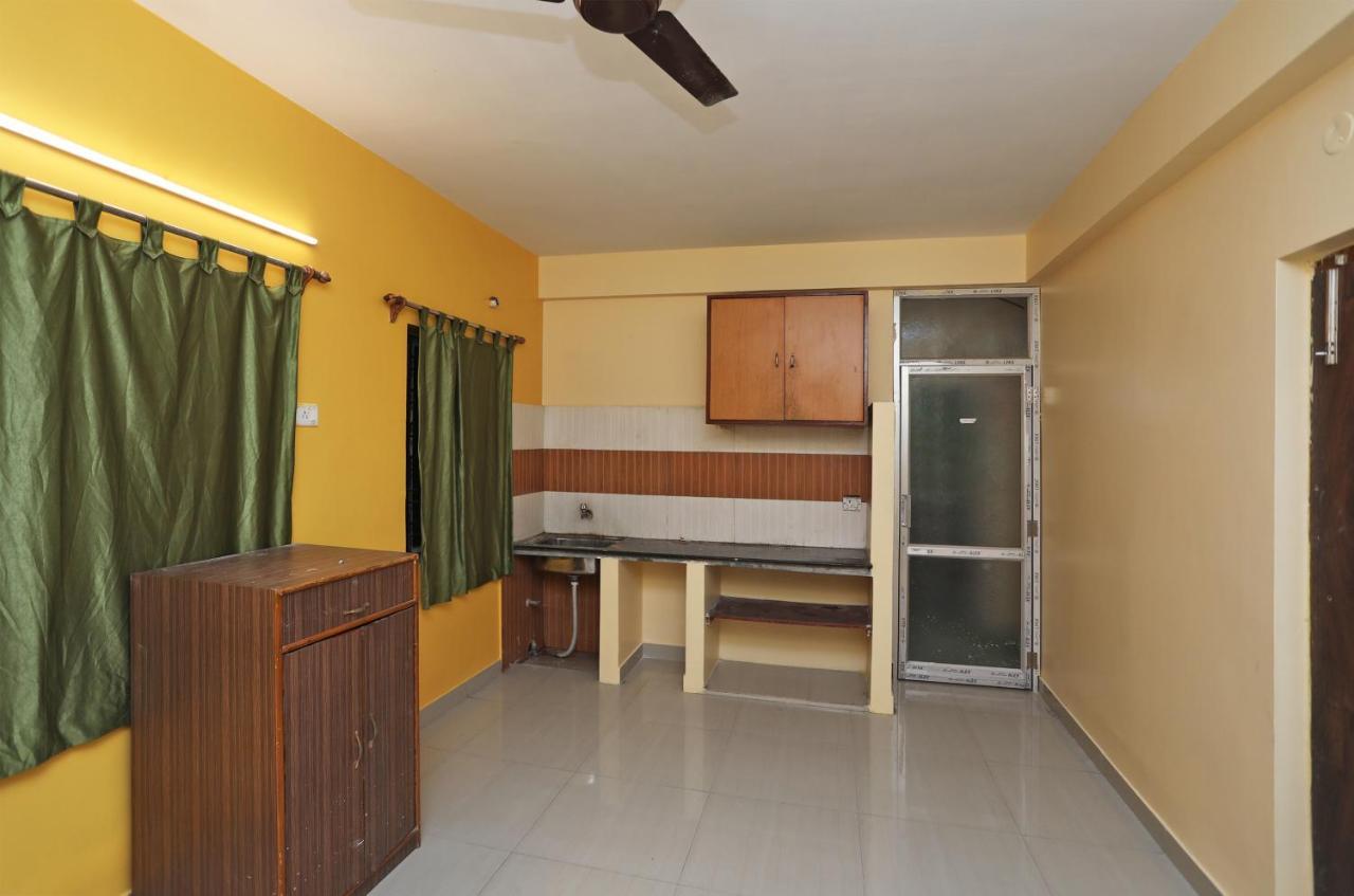 Oyo 14818 Sudarshan Apartment Calcutta Exteriör bild
