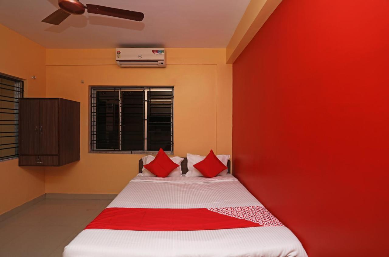 Oyo 14818 Sudarshan Apartment Calcutta Exteriör bild